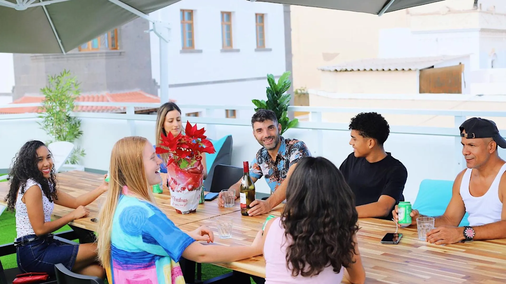Las Palmas Nest Hostel 0*, Las Palmas de Gran Canaria
