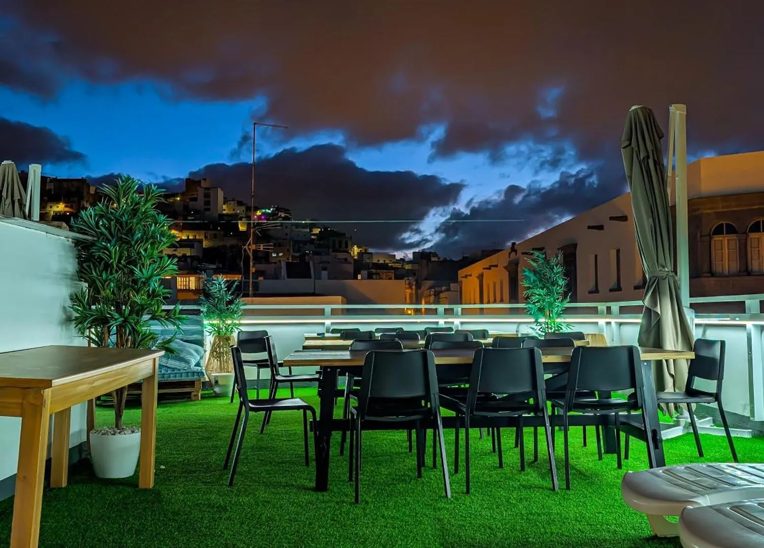 Las Palmas Nest Hostel
